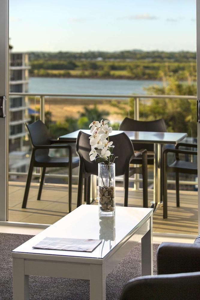 Oaks Mackay Rivermarque Hotel Экстерьер фото